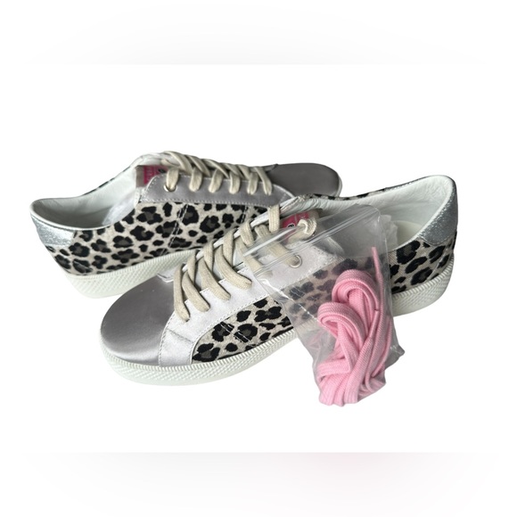 GREATS Reign Sneaker Silver and Animal Print with Additional Pair of Pink Laces - Picture 2 of 8